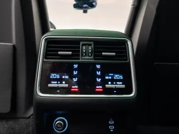 Porsche Cayenne E-Hybrid Platinum Edition