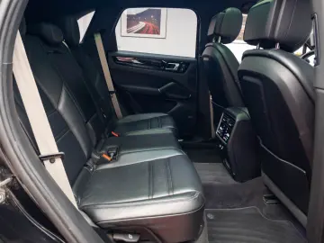Porsche Cayenne E-Hybrid Platinum Edition