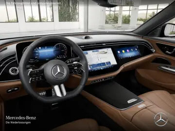 Mercedes-Benz E 300 de 4M AMG /PANO/AHK/SUPE