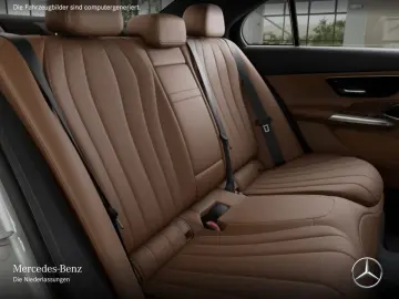 Mercedes-Benz E 300 de 4M AMG /PANO/AHK/SUPE
