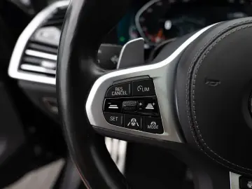 X5 xDrive 40d M-Sport NAVI PANO HUD 360° LASER