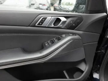X5 xDrive 40d M-Sport NAVI PANO HUD 360° LASER