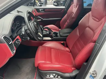 Cayenne Turbo S E-Hybrid NP 207.647€ *Voll*