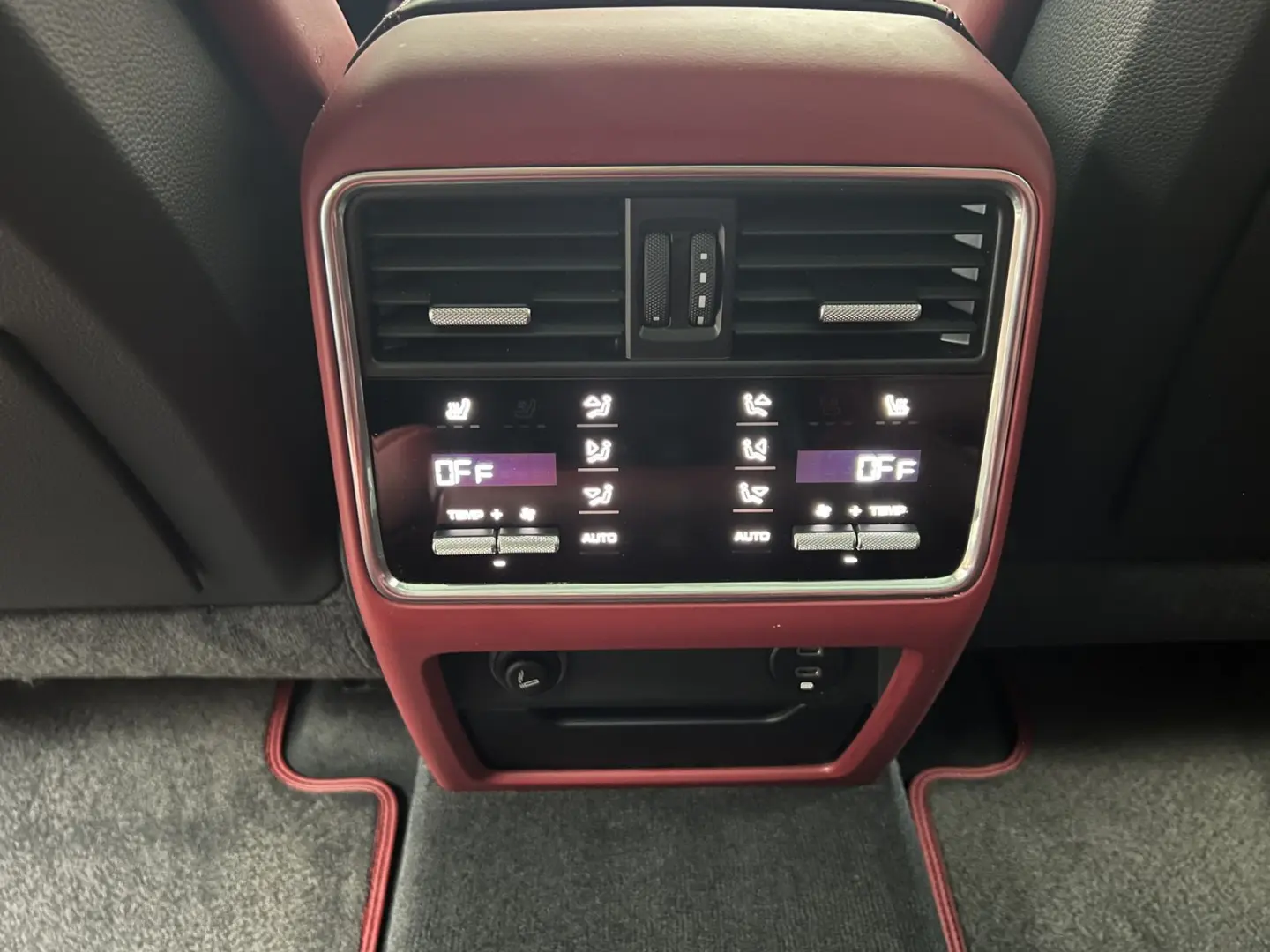 Cayenne Turbo S E-Hybrid NP 207.647€ *Voll*