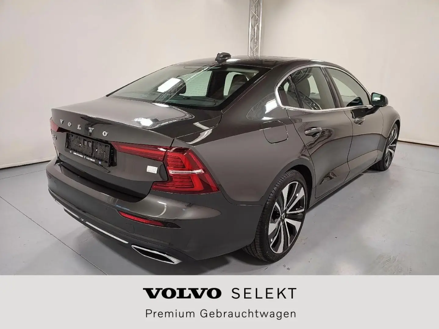 S60 T8 Inscription Plug-In Hybrid