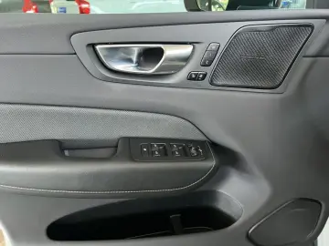 XC60 T8 AWD Recharge R-Design Glasd 21'' PilotAs