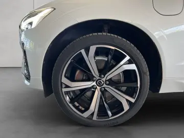 XC60 T8 AWD Recharge R-Design Glasd 21'' PilotAs