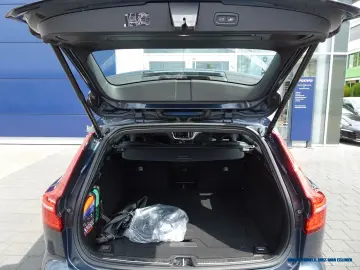 V60 T8 AWD Recharge Geartronic R-Design