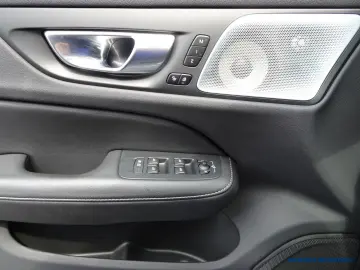 V60 T8 AWD Recharge Geartronic R-Design