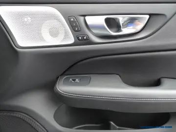V60 T8 AWD Recharge Geartronic R-Design