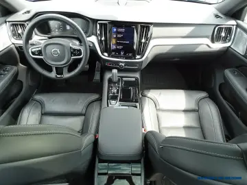 V60 T8 AWD Recharge Geartronic R-Design