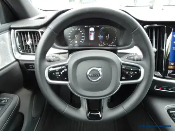 V60 T8 AWD Recharge Geartronic R-Design