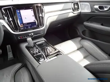 V60 T8 AWD Recharge Geartronic R-Design