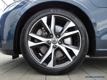 V60 T8 AWD Recharge Geartronic R-Design