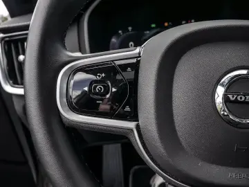 V90 T8 Twin Engine AWD R-Design SHZ H/K HGSD LED