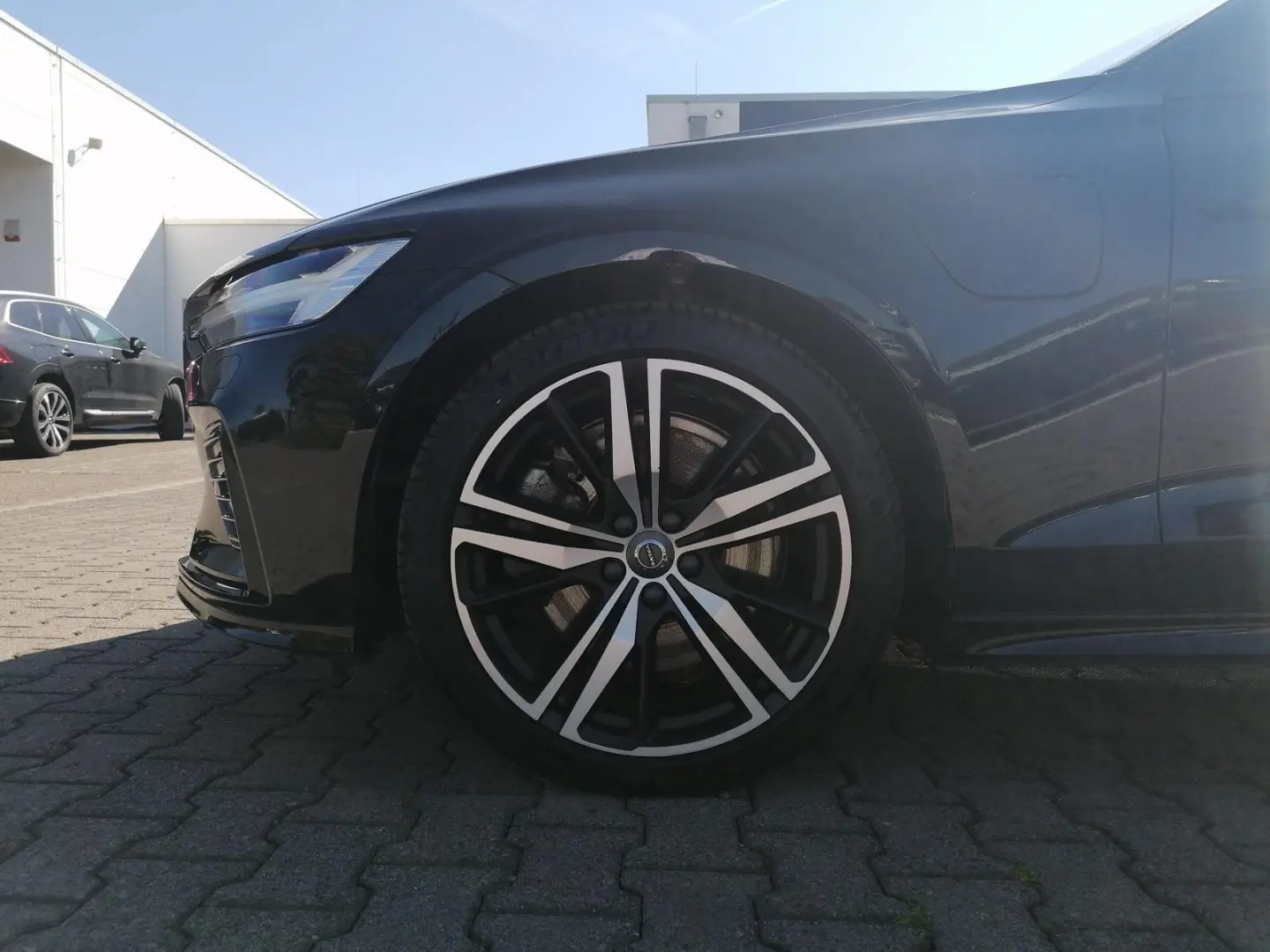 V60 T8 AWD Recharge Plus Dark 360° AHK H&K LHZ