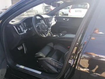 V60 T8 AWD Recharge Plus Dark 360° AHK H&K LHZ