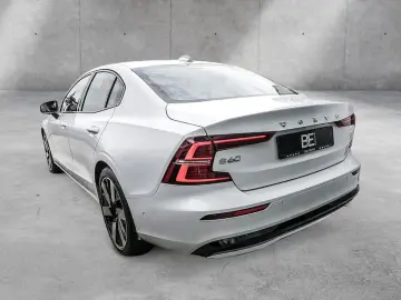 S60 T8 Twin Engine AWD Ultimate Dark Plug-InE6