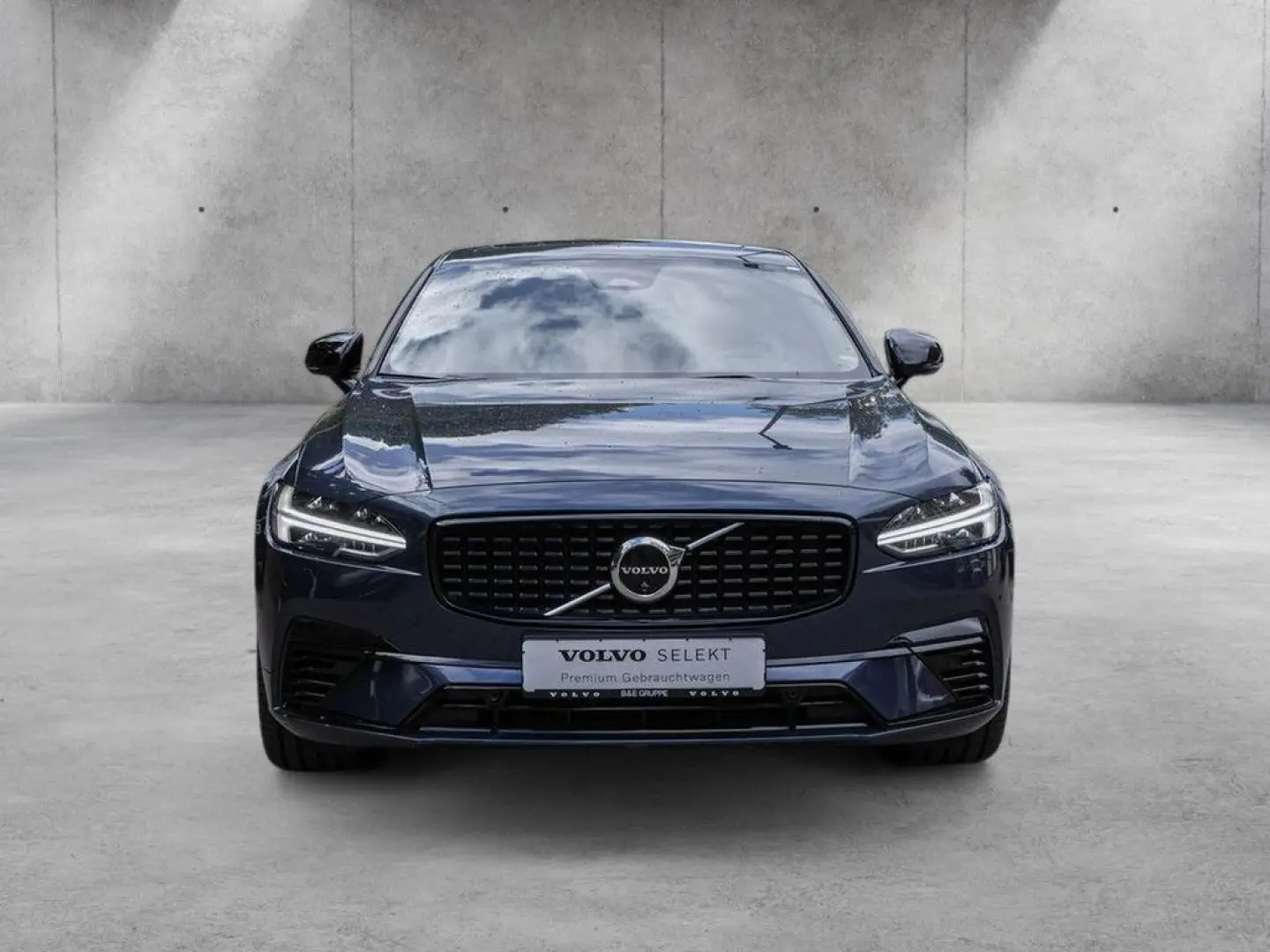 S90 T8 Ultimate Dark Recharge Plug-In Hybrid AWD