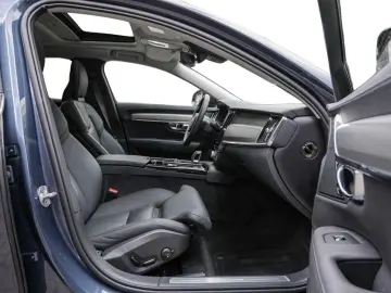 S90 T8 Ultimate Dark Recharge Plug-In Hybrid AWD