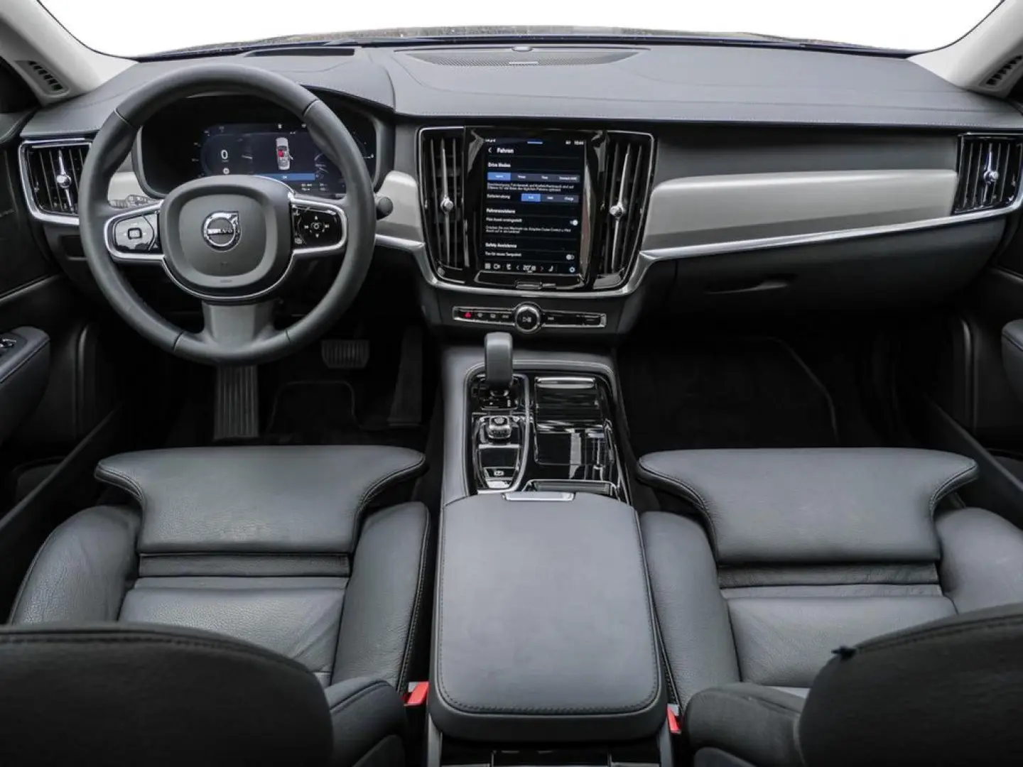 S90 T8 Ultimate Dark Recharge Plug-In Hybrid AWD
