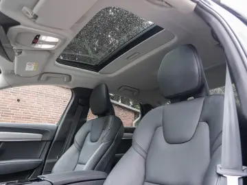 S90 T8 Ultimate Dark Recharge Plug-In Hybrid AWD