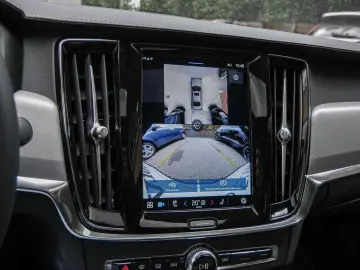 S90 T8 Ultimate Dark Recharge Plug-In Hybrid AWD