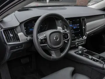 S90 T8 Ultimate Dark Recharge Plug-In Hybrid AWD