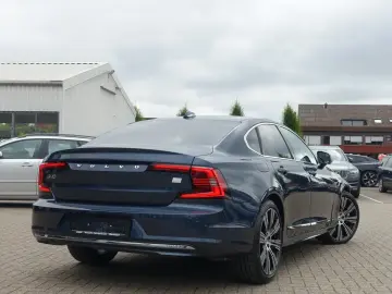 S90 Recharge Ultimate Brigh T8 AWD B&W/PANO/LUFT