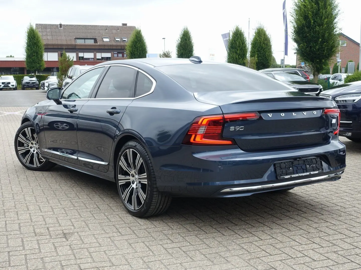 S90 Recharge Ultimate Brigh T8 AWD B&W/PANO/LUFT