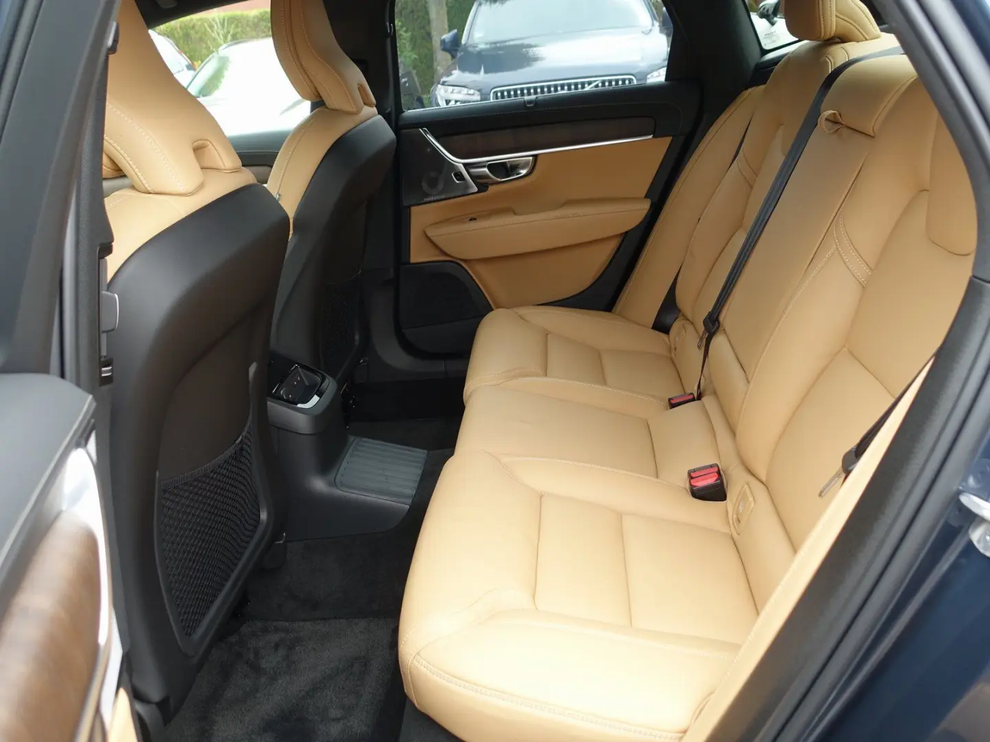 S90 Recharge Ultimate Brigh T8 AWD B&W/PANO/LUFT