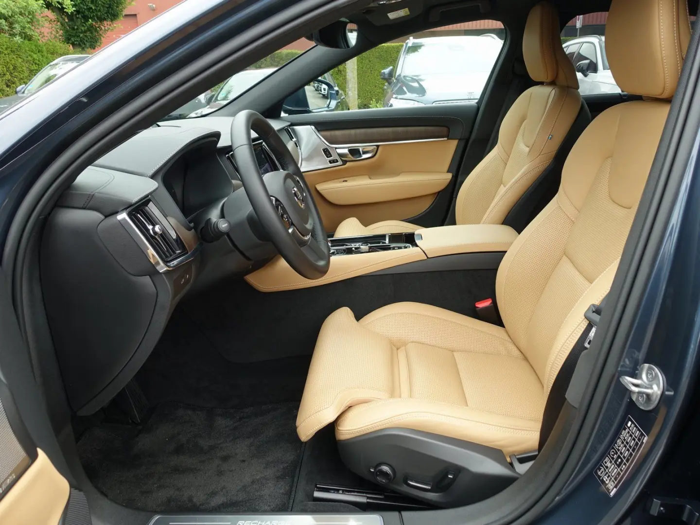 S90 Recharge Ultimate Brigh T8 AWD B&W/PANO/LUFT