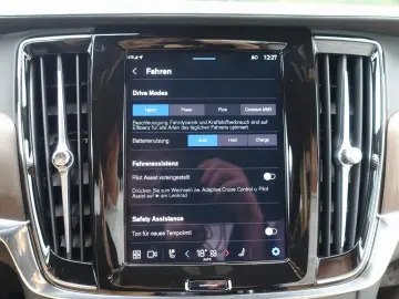 S90 Recharge Ultimate Brigh T8 AWD B&W/PANO/LUFT