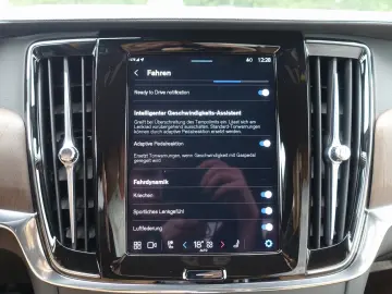 S90 Recharge Ultimate Brigh T8 AWD B&W/PANO/LUFT