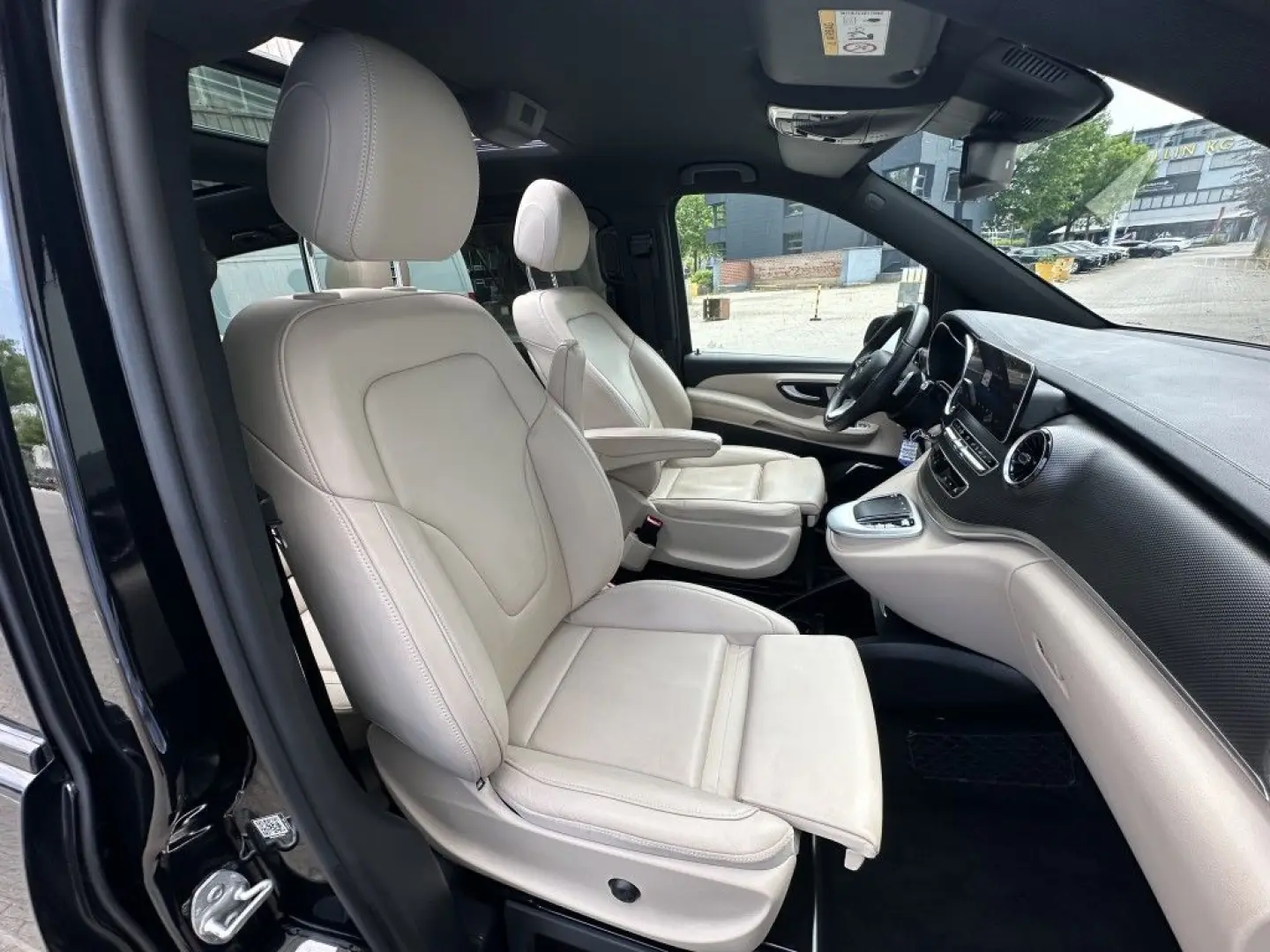 V 300 d LANG AVANTGARDE 4M AMG/CARBON/BURMESTER