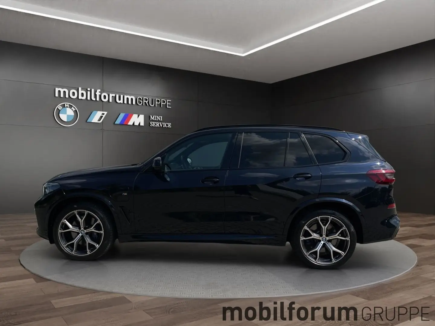 X5 xDrive45e M/Massage/TV/NightVision/360/DisplayKey/HK