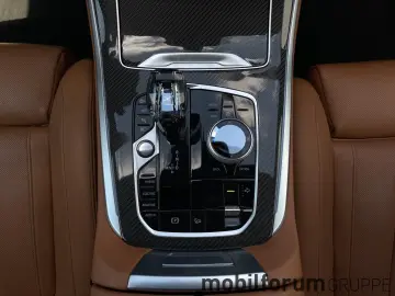 X5 xDrive45e M/Massage/TV/NightVision/360/DisplayKey/HK