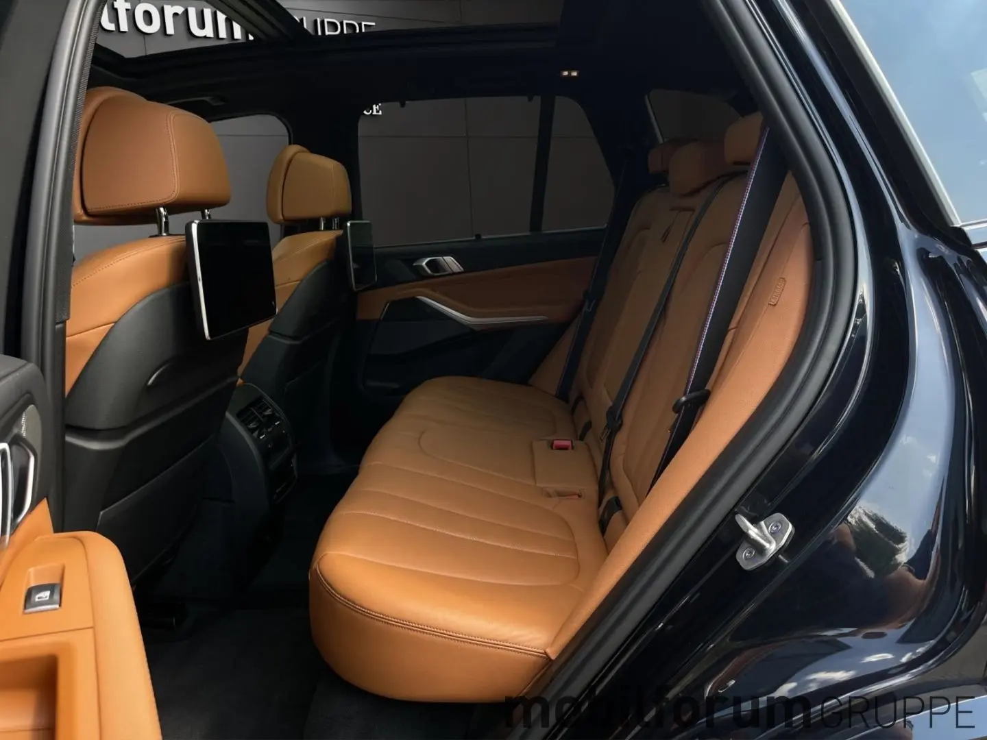 X5 xDrive45e M/Massage/TV/NightVision/360/DisplayKey/HK