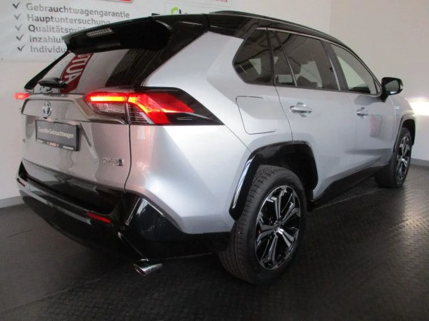 RAV4 Plug-in Hybrid 4x4, Style-Paket