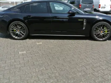 Panamera 4 E-Hybrid Platinum Edi,21