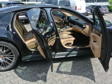 Panamera 4 E-Hybrid Platinum Edi,21