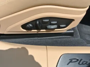 Panamera 4 E-Hybrid Platinum Edi,21