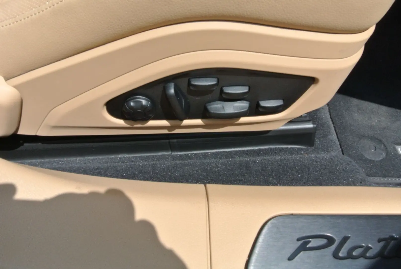 Panamera 4 E-Hybrid Platinum Edi,21