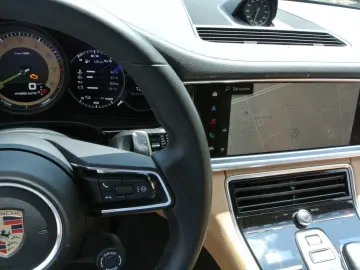 Panamera 4 E-Hybrid Platinum Edi,21