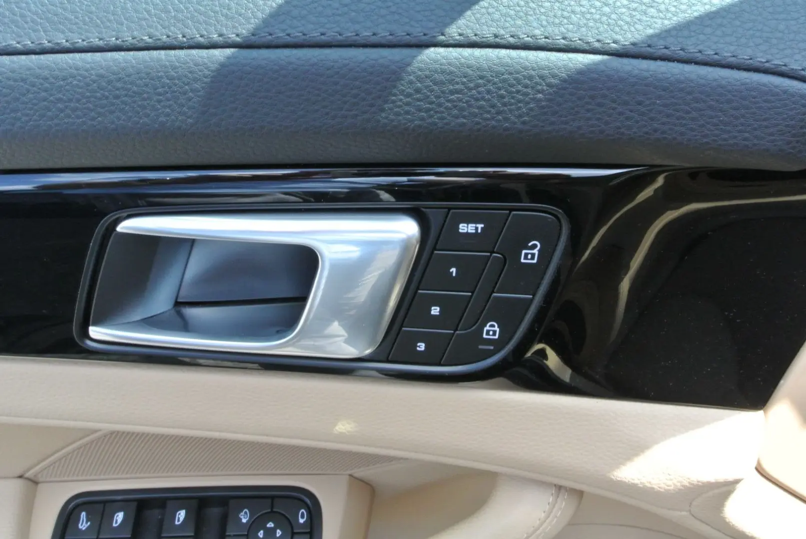 Panamera 4 E-Hybrid Platinum Edi,21