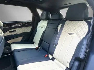 Bentayga V8 First Edition 1.Hand BentleyGarantie