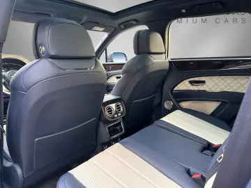 Bentayga V8 First Edition 1.Hand BentleyGarantie