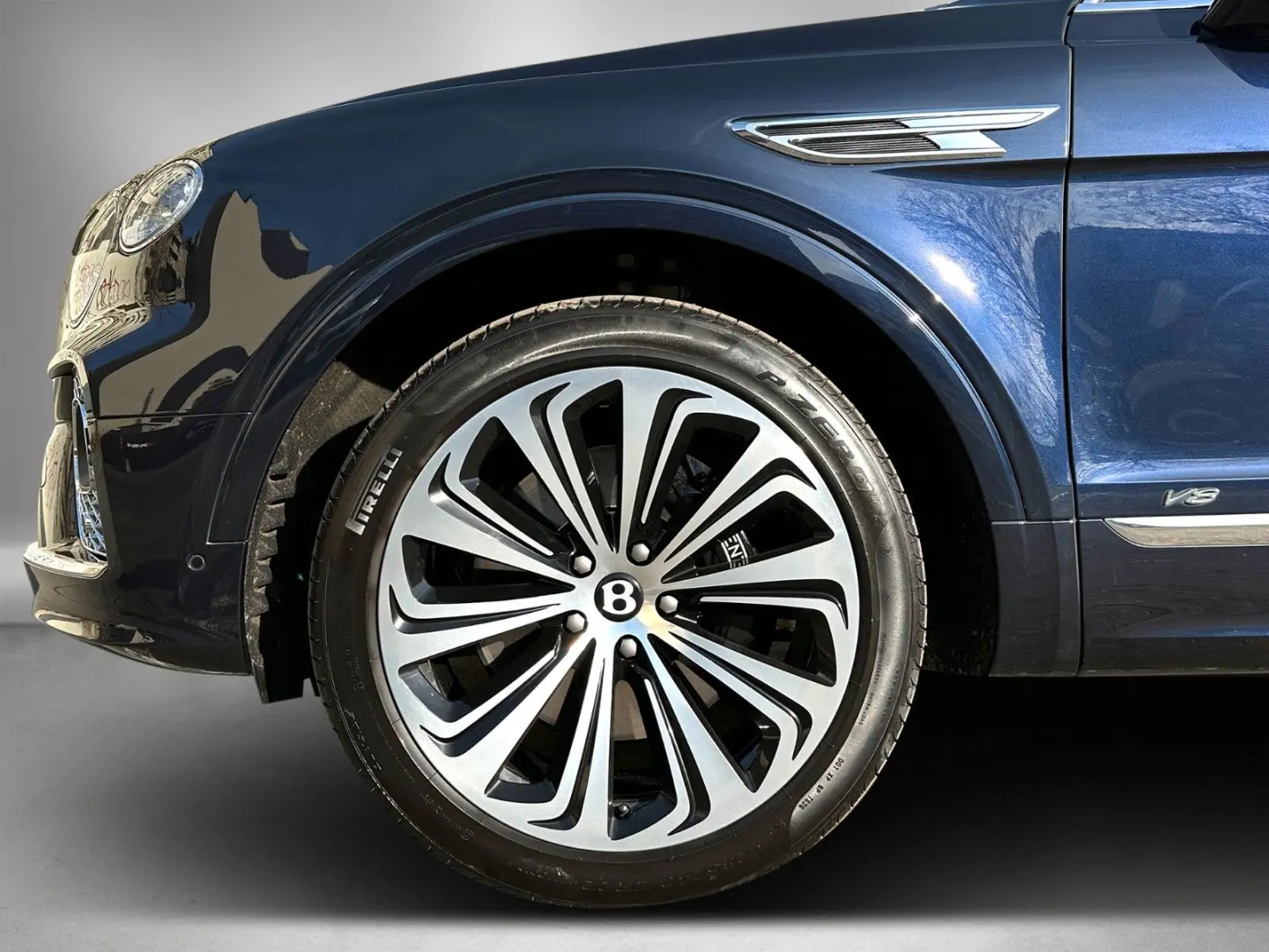 Bentayga V8 First Edition 1.Hand BentleyGarantie