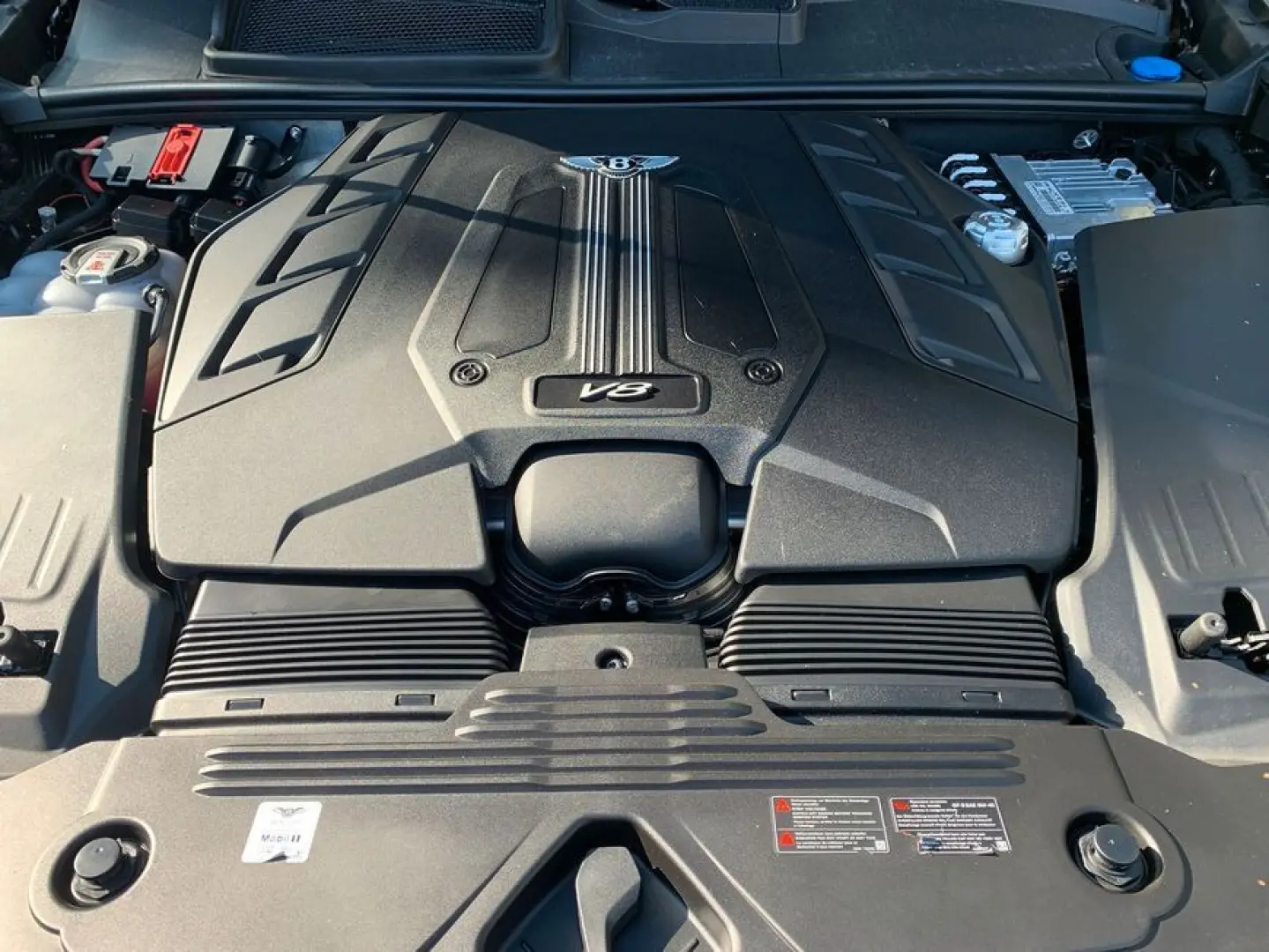 New Bentayga EWB V8 Azure First Edition