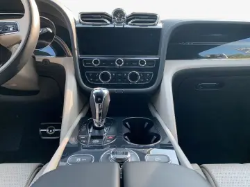 New Bentayga EWB V8 Azure First Edition